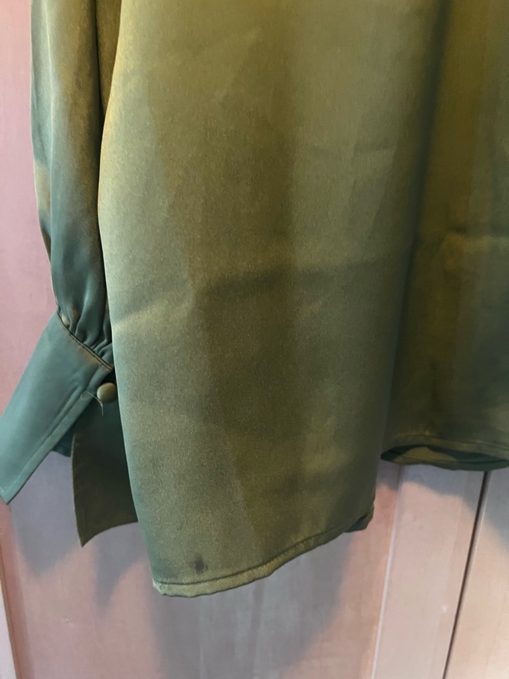 Banana Republic Women’s Crepe Volume-Sleeve Olive Green V-Neck Blouse XXL - Picture 6 of 10